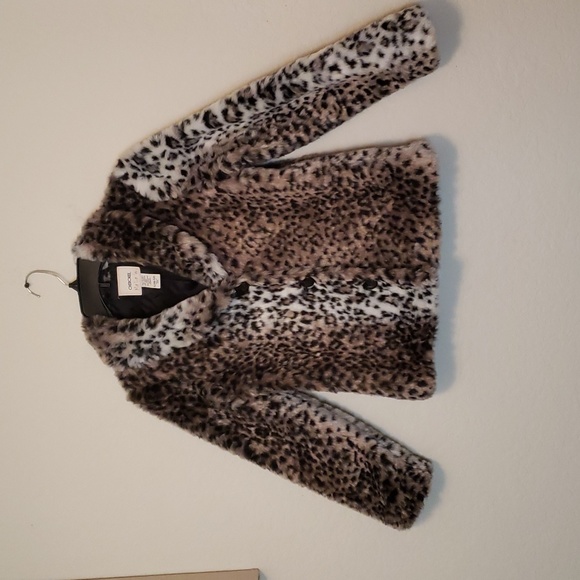 Cherokee Other - Cherokee Girls Faux fur Leopard Animal Print Collared button up jacket coat
